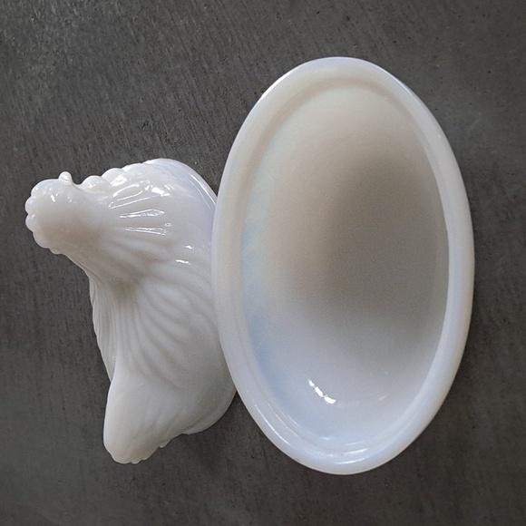 Vintage MCM Hazel Atlas White Milk Glass Covered Dish | Hen on Nest - Picture 7 of 9